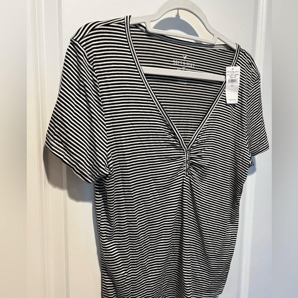American Eagle Soft & Sexy NWT Women’s Large Top